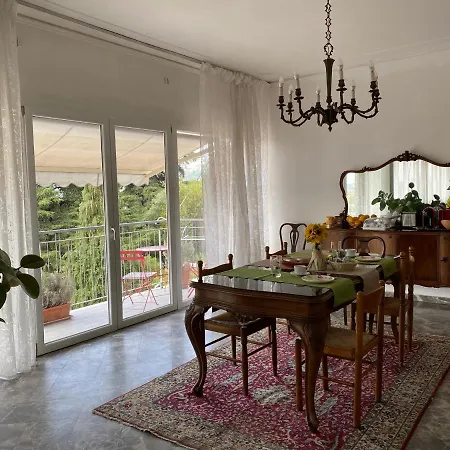 Alojamento de Acomodação e Pequeno-almoço Del Viaggiatore Sarzana