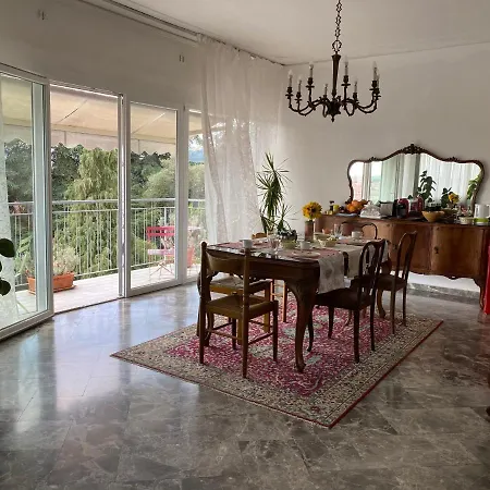 Del Viaggiatore Sarzana