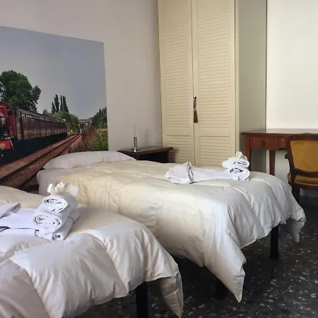 Alojamento de Acomodação e Pequeno-almoço Del Viaggiatore 3*